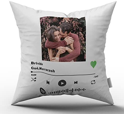 AL PRODUCTION Cuscino Personalizzato con Foto Spotify 40x40 cm - Codice Musicale Scannerizzabile per la Tua Canzone con Titolo e Autore - Idea Regalo Uomo e Donna Compleanno - Made in Italy