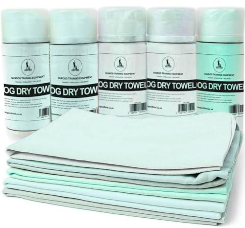 Dog & Field SUPER ABSORBENT DOG DRYING TOWEL, Green – Quick Dry Pet Microfibre Towel for Pets, Dogs & Horses – Reusable Towel with Storage Tube – Large & Eco-Friendly Dog Essentials