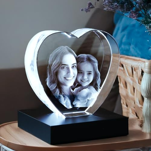 contento – 3D Glasherz – personalisiertes Glasfoto mit 3D Lasergravur im Kristallglas – Geschenkidee für Weihnachten, Valentinstag, Jahrestag, Geburtstag Größe: S 110x100x35 inkl. Leuchtsockel