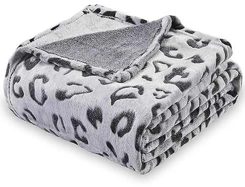 SOCHOW Super Soft Flanell-Fleece Kuscheldecke 150 x 200 cm, Schwarz Leopard | Leicht Kuschelig Warm 3D Leopardenmuster Plüschdecke Bett Couch Sofa