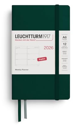 LEUCHTTURM1917 372727 Veckokalender Pocket (A6) 2026, Forest Green, engelska