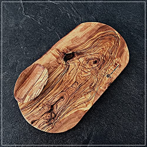 Racines Méditerranéennes Tagliere in legno d'ulivo Rustico, 32 x 17 cm x 2 cm circa + Pirottini in omaggio