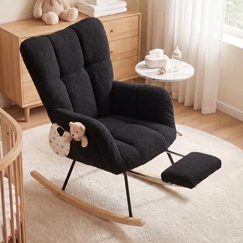 DEKKETO Teddy Schaukelstuhl mit Fußstütze und Seitentasche, Schwarz | Stillsessel für Wohnzimmer, Leises Schaukeln, Breites Sitzkissen, Metallrahmen, Holz-Schaukelbasis, 123 x 70 x 98,5 cm