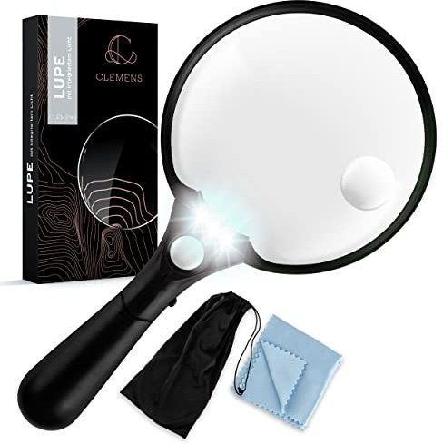 CLEMENS Lupe mit Licht - 3 Zoomstufen Vergrößerungsglas - Lupenreine Schärfe - Leichte Handlupe für Kinder, Senioren - Inkl. Linsentuch & Beutel