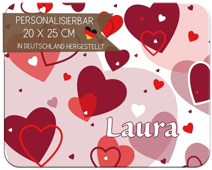 CreaDesign, Frühstücksbrettchen Kinder mit Namen personalisiert, Brettchen Kinder Kunststoff Herz Rot, Antirutsch-Noppen, Größe 20 x 25 cm