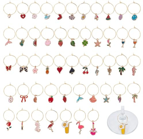 HOBBIESAY 50 Stück Weinglas Anhänger mit 50 Metallringen Einzigartige Getränkemarkierungen Gemischte Stile für Partys Cocktails Hochzeiten und Weinverkostungen