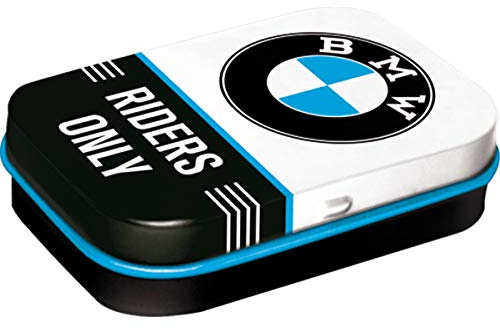 Nostalgic-Art Retro Pillendose, 4 x 6 x 1,6 cm, BMW – Riders Only – Geschenk-Idee für BMW Accessoires Fans, Original Lizenzprodukt (OLP), mit Pfefferminz-Dragees, Vintage Design | Original BMW Lizenzprodukt (OLP), mit Pfefferminz-Dragees, Vintage Design, Geschenk-Idee für BMW-Fans