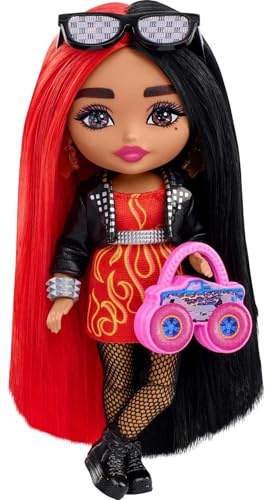 Barbie Extra Minis, braunen Haaren, Jeans-Kleid, rosa Pelzmantel, Kuh-Tasche, weiße Cowgirl-Stiefel, inkl. 1 Puppe, Geschenk für Kinder, Spielzeug ab 3 Jahre,HKP88