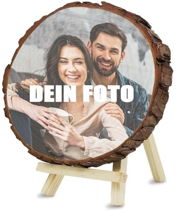 Personalisierte Baumscheibe mit Fotogravur & Text - Natürliches Holz Fotogeschenk inkl. Ständer | Personalisierte Geschenke zu Hochzeit, Jahrestag oder Geburtstag | Tischbilderrahmen 15-16 cm