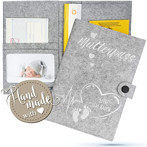 Emadele U-Heft Schutzhülle Herz&Fuß 'Liebe im Bauch' Hellgrau aus Filz Handmade. Kinder-Untersuchungsheft Hülle für Impfpass