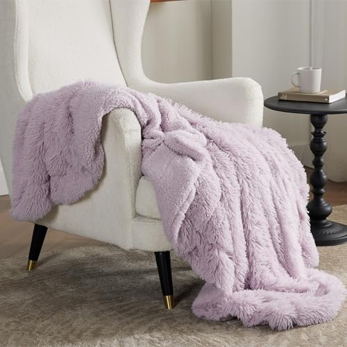 BEDSURE Kuscheldecke - Flauschig Decke, Warm Sherpa Sofadecke, Dicke Felldecke, Couchdecke, Flauschige Kunstfelldecke, Wohndecke für Couch, Lila, 150x200 cm