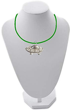 Soucoupe volante UFO FT22 2,5 x 1,7 cm en étain anglais fin sur un collier en cordon vert de 45,7 cm