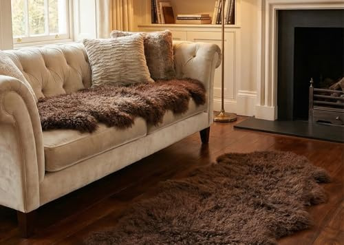 Kuhfelle Online & Nomad Tibet Doppel-Lammfell Couchauflage 160 x 60 cm – Echtes Lammfell – Gelockt & Extra Weich – Sofa- & Bettauflage aus Naturfell – Dunkelbraun