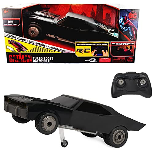 Batman The Batman ferngesteuertes Turbo Boost Batmobile mit Wheelie-Funktion im authentischen Batman-Kinofilm-Look, Maßstab 1:15