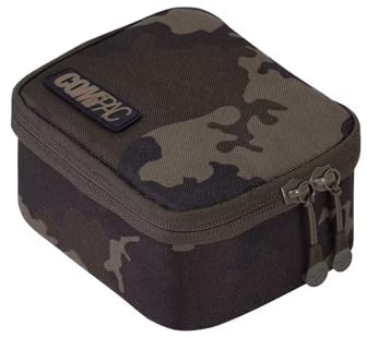 Korda Compac 100 Angeltasche | Dark Kamo – kompakte 600D Dark Kamo Angelausrüstungsaufbewahrung, halbstarr, Innentasche, Doppelreißverschluss, wasserabweisend, kompatibel mit kleinen kompakten Taschen