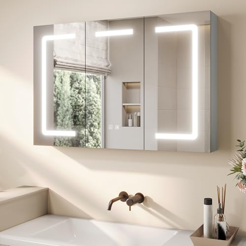 SONNI 3 Türiger Spiegelschrank Bad mit Beleuchtung 90 x 60 cm Grau Montiert | Keine Montage nötig! 15mm robustes Holz, 3 Lichtfarben dimmbar m. Memory, Steckdose, Antibeschlag f. Komplettrenovierung