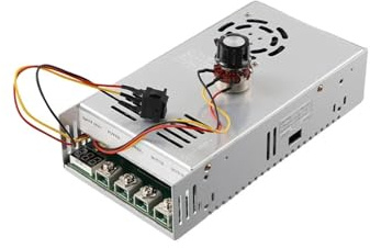 200 A industrieller Motor-Reduzierer mit Verdrahtung von bidirektionalen Steuerklemmen und Potentiometer-Drehzahlregelung.