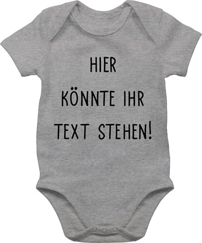 Geschenk mit Namen personalisiert by Shirtracer - Baby Body Junge Mädchen - Aufdruck selbst gestalten - Hier könnte ihr Text stehen I Eigener Text I Wunschtext I Custom Text