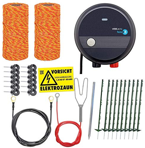 VOSS.farming Hundezaun Komplettset 50m Elektrozaun, ideal für Einzäunungen in Ihrem Garten, mit umfangreichem Zubehör, anschlussfertig mit 200m orangener Weidezaunlitze, 10 grüne Pfähle 105cm