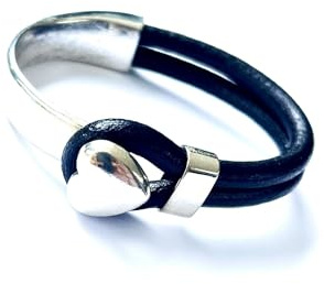 ASTER ALHELÍ - Pulsera de Cuero Negro Redondo para Hombre o Mujer - Pulsera de Zamak Chapado en Plata con Corazón como Protagonista - Perfecta para Regalo (S)