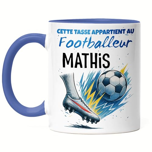 Kiddle-Design Fußball Tasse Personalisiert mit Namen | Fussball Geschenk Kindertasse für Jungen & Mädchen | Fußballer Geschenk zur Einschulung, Kommunion, Konfirmation und Geburtstag, Namenstasse
