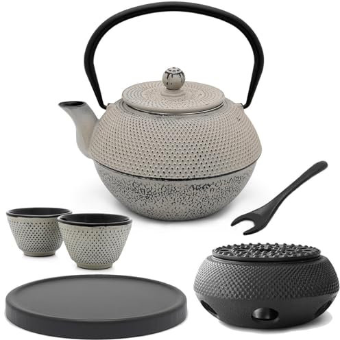 Bredemeijer Asia Teekanne Gusseisen Set 1.1 Liter - grauer Teekessel & Edelstahl-Filter für losen Tee & 2 Tee-Becher & Holz-Untersetzer & Deckelheber & Stövchen