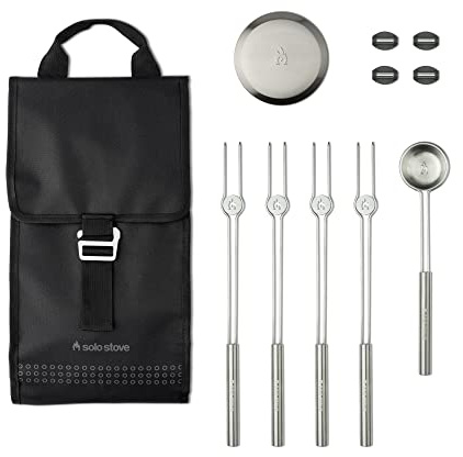 Solo Stove Mesa Accessorie-Set | Inkl. 4 Mini-Röstspieße aus Edelstahl + Ablagen, Pellet Schaufel, Mesa Deckel, Aufbewahrungsetui, Zubehör-Set für Outdoor Feuerstelle, 22,4 x 40,6 cm, 1 kg