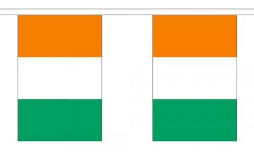 Drapeau Côte d'Ivoire 6 mètres 20 fanions Polyester FlagSuperstore