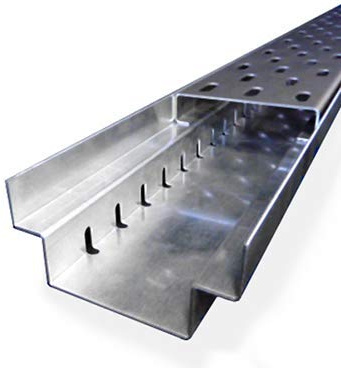 Drainagerinnen, Entwässerungsrinnen aus Aluminium, Einlaufroste aus Edelstahl zur Linienentwässerung von Oberflächen Form A gelocht Rinnenlänge 2000 mm Einlaufbreite 90 mm