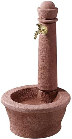 GARTENBRUNNEN in Natursteinoptik in rötlichem Ton. Maße: Höhe 1 Meter, Breite 54 cm und Tiefe 58 cm