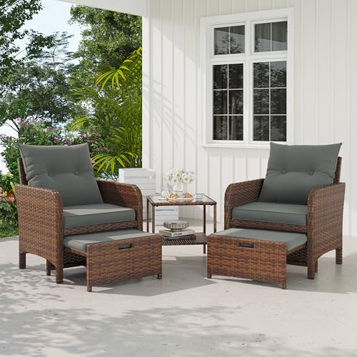 UDPATIO 5-TLG. Rattan Gartenmöbel Set, Balkonmöbel für Kleinen Balkon, inkl. 2 Gepolsterte Sessel, 2 Hocker, 2-stöckiger Kaffeetisch, Wetterfeste Terrassenmöbel für Garten, Terrasse (Braun+Schwarz)