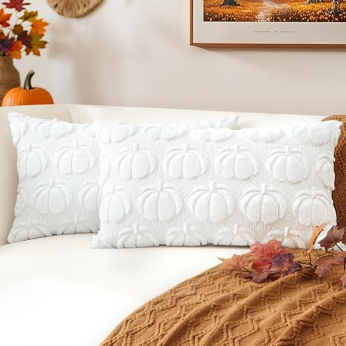 JOTOM Lot de 2 Automne Housses de Coussins en Fausse Fourrure Douce et Moelleuse Décoratif Citrouille Taie d'oreiller Doux Decoration pour Maison Salon Chambre Canapé Décoration 30x50cm (Blanc)