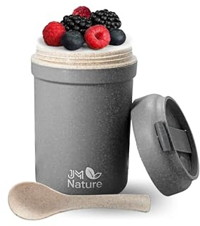 JM Nature Müslibecher To Go mit Deckel & Loffel | Der nachhaltige Müslibecher & Joghurtbecher 2 go - perfekt für unterwegs durch Deckel und Haltegriff aus recyceltem Material