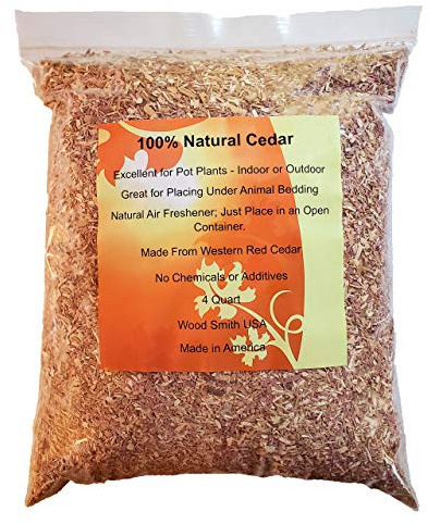 100% Natural Cedar Chips | Mulch | Great for Outdoors or Indoor Potted Plants | Dog Bedding | Pleasant Earthy Smell 4 Quarts