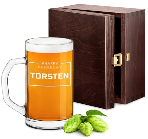 Maverton Bierseidel mit Gravur personalisiert - klassischer Bierkrug 640 ml - Bierglas für Mann - Bierhumpen für Biergenießer - Maßkrug zum Vatertag - zu Weihnachten - Beerthday