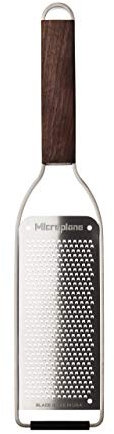 Microplane Kitchen Grater Fine for Hard Cheese, Citrus Fruits, Garlic, Chili, Cinnamon and Nutmeg with Stainless Steel Blades - Made in USA