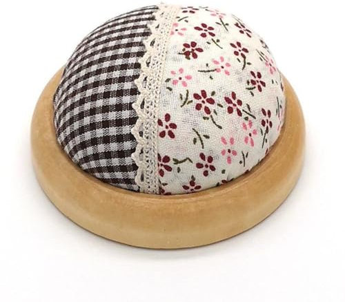 Rundes Nadelkissen, Holzsockel, Nadelkissen, Nähnadelkissen, Nadelhalter, Quiltnadelhalter, Nähnadelkissen für Handarbeiten, DIY Handwerk (Kaffeekaro-Blume)