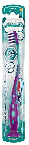 AQUAFRESH - Brosse à Dents Souple Junior - 6-8 Ans - Filaments de Différentes Tailles - Manche Flexible & Ergonomique - Ventouse Pour Fixation Verticale - Coloris Aléatoire