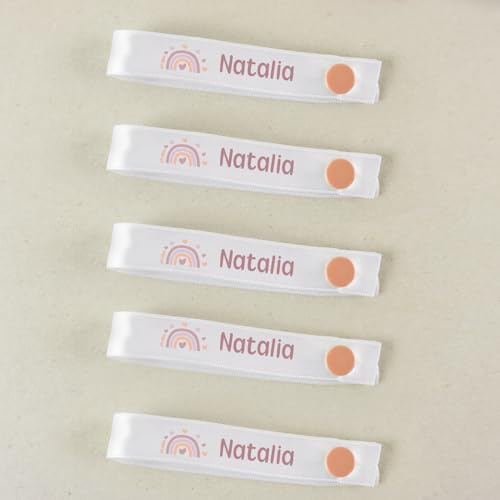 Mi Pipo - Pack 5 Cintas Personalizadas para Colgar Ropa Niños - Arcoiris Blush | Cinta Colgar Ropa Niños con Clip, Nombre Personalizado, Resistentes y Reutilizables | Ideal para Guardería o Cole