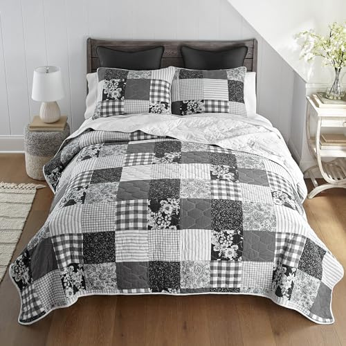 Donna Sharp Indiana Farmhouse Pieced Cotton Quilted Bedding Set - 3-Piece King Size Quilt Set - Includes 1 Quilt and 2 Pillow Shams - Machine Washable Decor