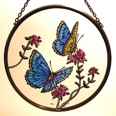 Dekorativer handbemalter Glasmalerei-Sonnenfänger in ein Blau Schmetterlinge Design