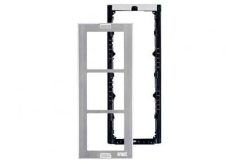 URMET 1148/63 TELAIO PORTA MODULI CON CORNICE PER 3 MODULI