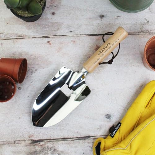 eBuyGB Personalised Gardening Trowel, Grandad’s Garden Multi-Tool with Beer Bottle Opener, Silver Wood & Metal