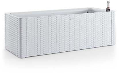 XL Pflanzkasten im Rattan-Design aus Kunststoff in Weiß. Mit Wasserspeicher und Wasserstandsanzeige. Maße BxTxH in cm: 100 x 43 x 33 cm.
