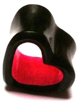 CHICNET Tribal Flesh Tunnel Holz schwarz Holztunnel handgeschnitzt Sonoholz Herz hohl pink Plug Ohrring Ohrstecker 8 mm