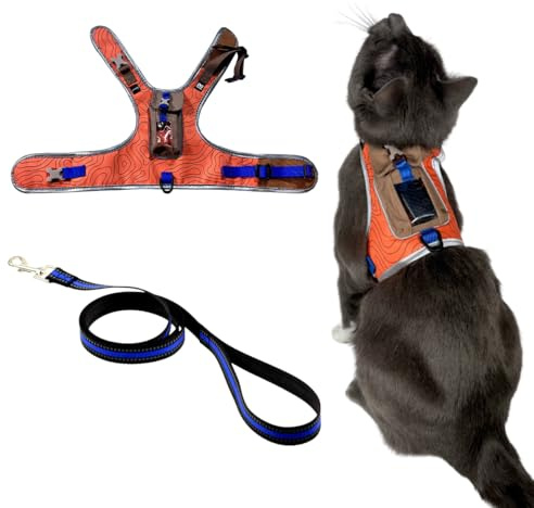 TRAVEL CAT The Pathfinder - Pettorina per gatti con tasca per localizzatore GPS, alimentata da Tractive, a prova di fuga, a prova di fuga, per gatti piccoli, grandi, gattini (arancione, M)