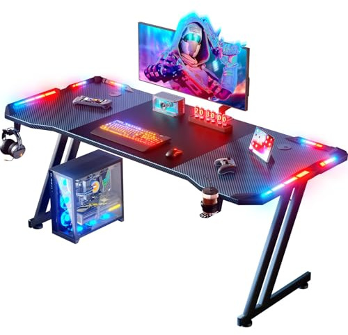 HLFURNIEU Mesa Gaming con LED, 160 x 60 cm Ergonómico Mesa Gamer, Escritorio Gaming con Superficie de Fibra de Carbono, Escritorio Gamer con Portavasos y Gancho para Auriculares, Negro