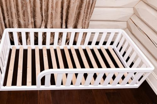 Mandrele - Montessori Bett, Bodenbett mit Lattenrost und Rausfallschutz, Kinderbett aus Kiefernholz für Jungen und Mädchen, 140x200 cm, Weiß
