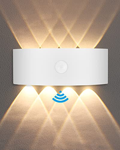 Kinamy Applique da Parete Interno con Sensore di Movimento 8W, Applique Led da Parete Interno Impermeabile IP65, Luce Bianca Calda 3000K, Adatto per Scale, Soggiorno