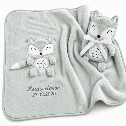 Babykajo Babydecke personalisiert – 2in1 Babydecke Wird zusammengerollt zum Tierchen – Perfektes Baby Geschenk zur Geburt für Jungen und Mädchen!